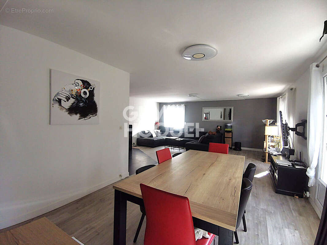 Maison à LA CHAPELLE-D&#039;ARMENTIERES