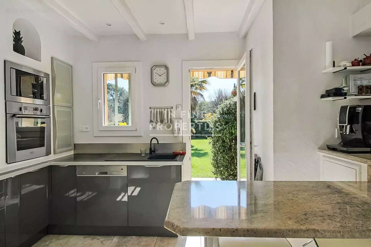 Maison à MOUANS-SARTOUX