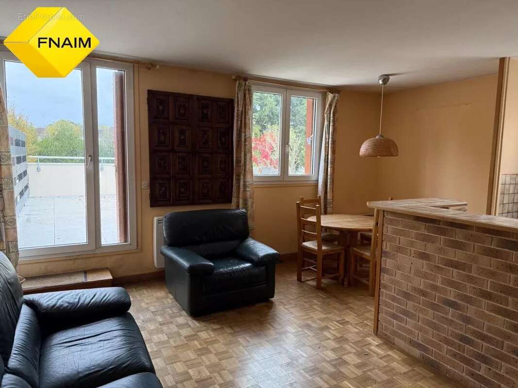 Appartement à SAULX-LES-CHARTREUX