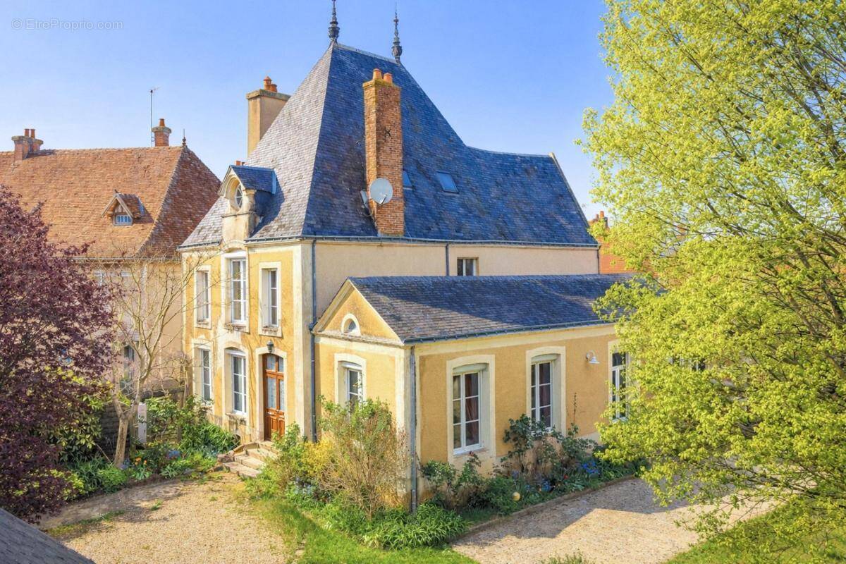 Maison à BEAUMONT-SUR-SARTHE