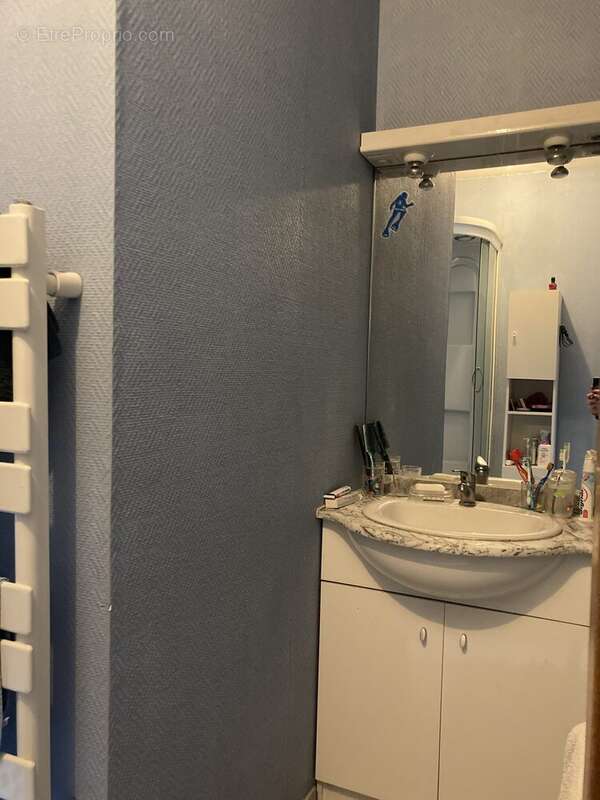 Appartement à MONTROND-LES-BAINS