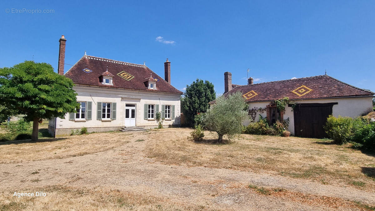 Maison à BUTTEAUX