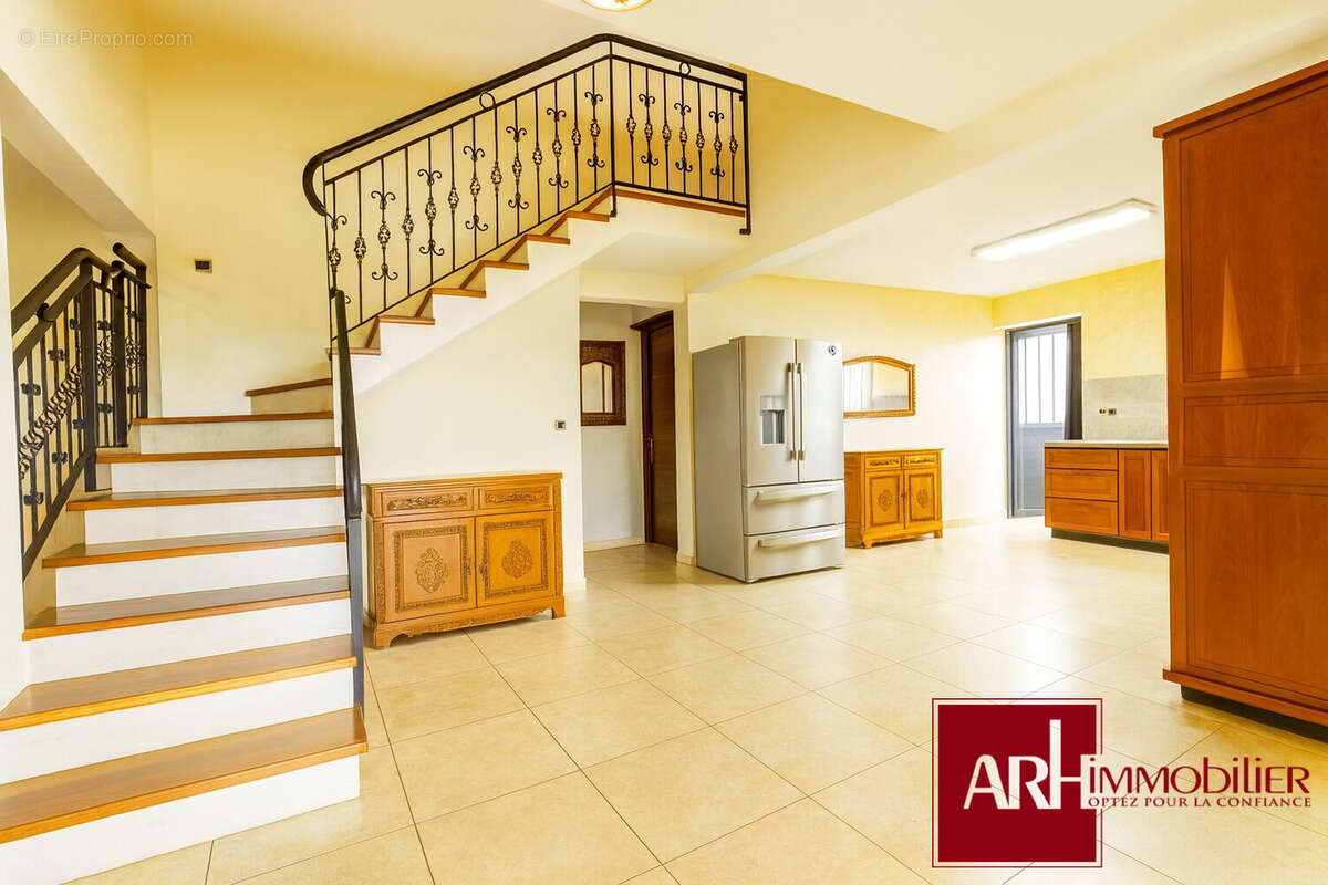 Maison à ENTRE-DEUX