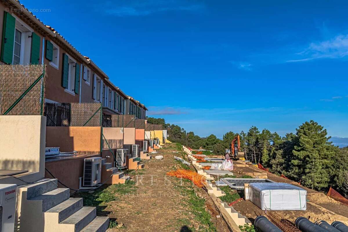 Maison à LA GARDE-FREINET