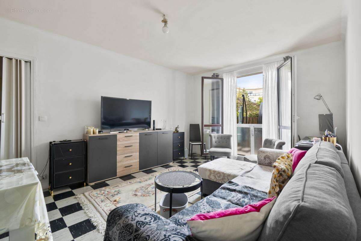 Appartement à SAINT-MAUR-DES-FOSSES