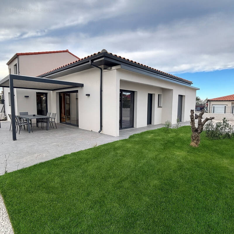 Maison à LAROQUE-DES-ALBERES