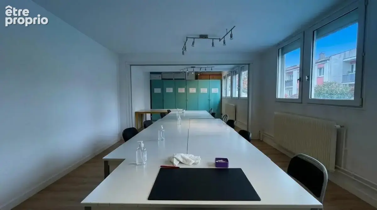 Commerce 354 m² à vendre à Paris-18e (75018) - photo 2