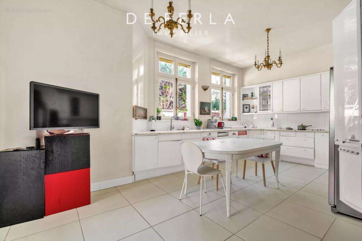 Maison à SAINT-MAUR-DES-FOSSES