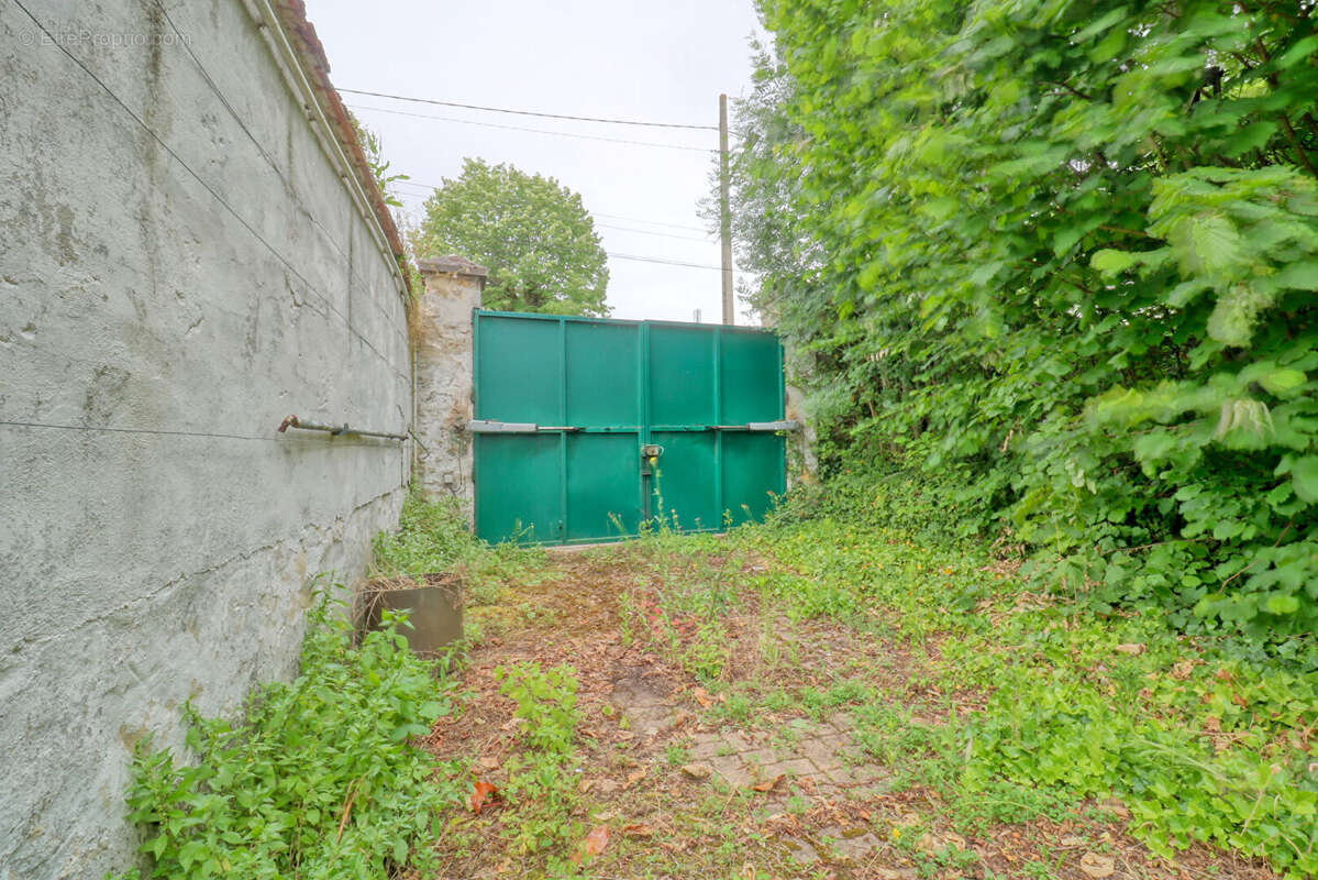 Terrain COMMERCIAL Wissous 278 m2 - photo 3