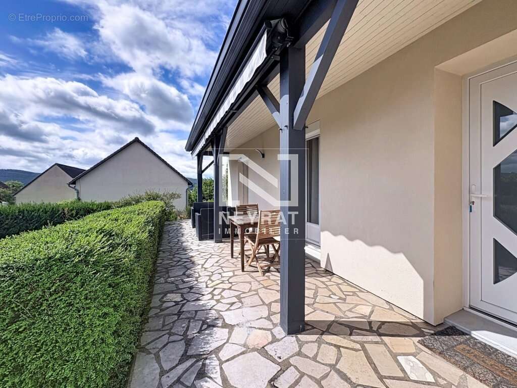 Maison à CURGY