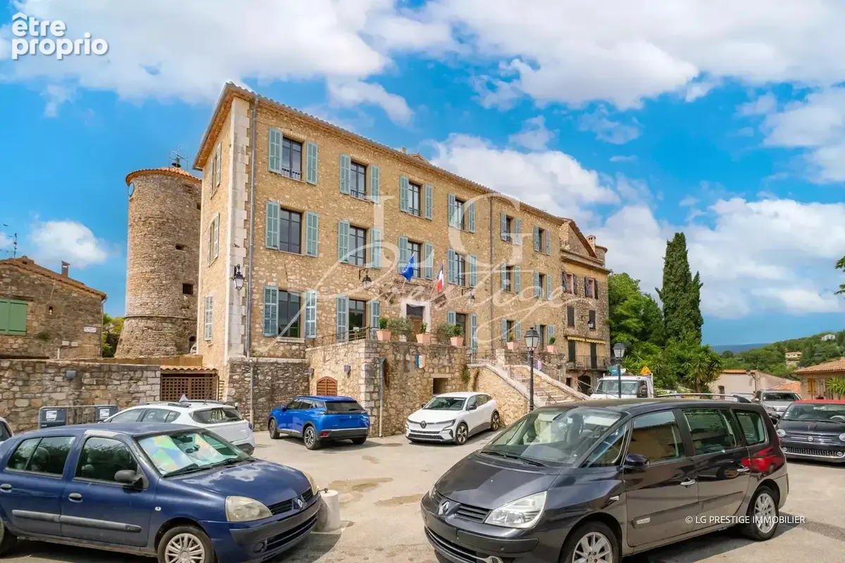 APPARTEMENT T3 – 71 m² + GRENIER DE 20 m² – À RAFRAÎCHIR – CALLIAN VILLAGE - Gros potentiel – Idéal résidence principale ou inve - photo 3