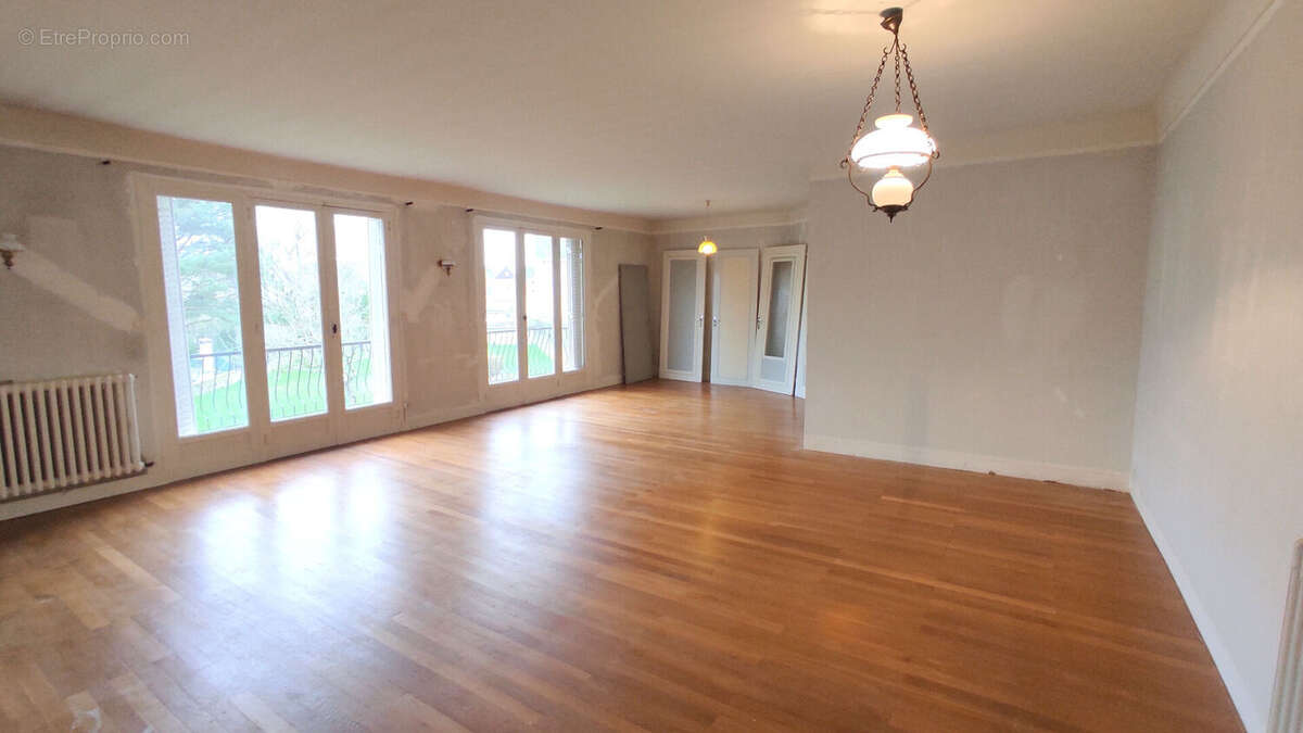 Maison à CHATELLERAULT