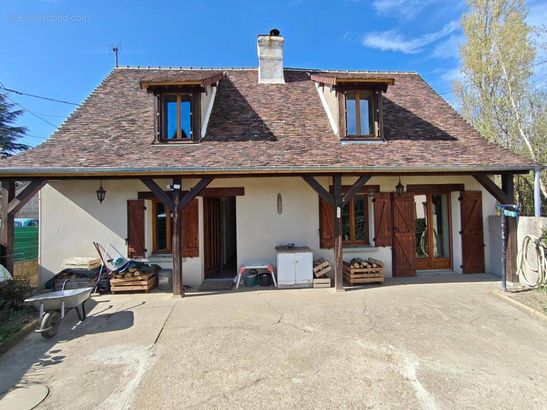 Maison à MEAUCE