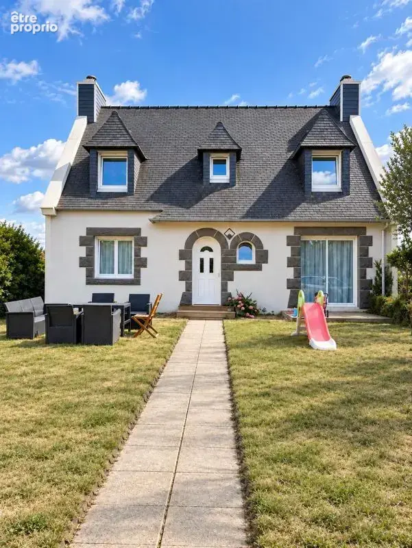 Maison à PLOUVIEN