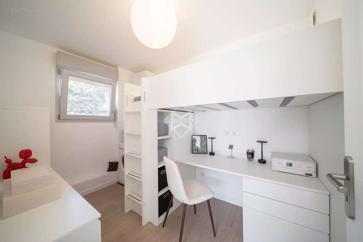 Appartement à VALBONNE