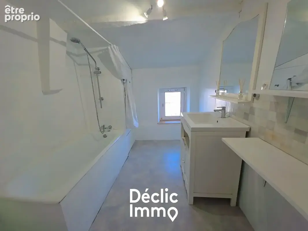 Charmante Maison en Pierre avec Garage et Jardin  A Cherveux - photo 9
