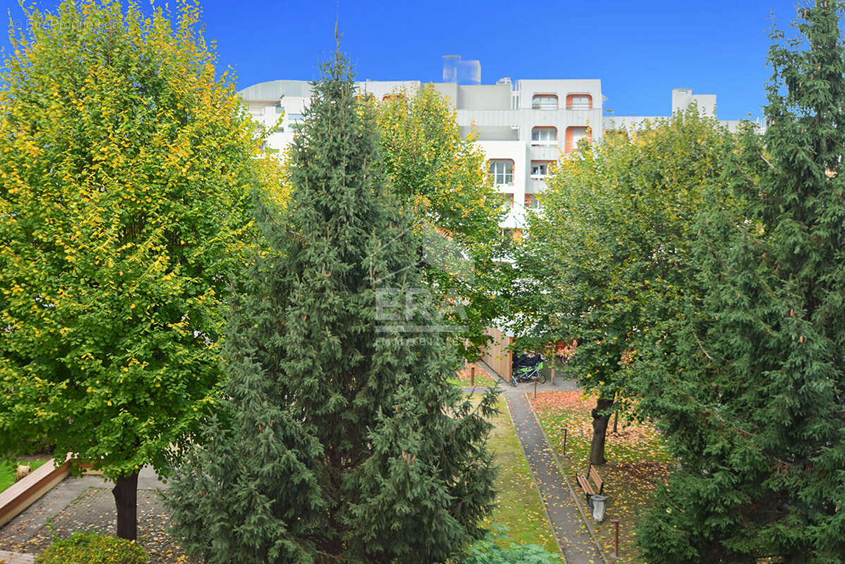 Appartement à ISSY-LES-MOULINEAUX