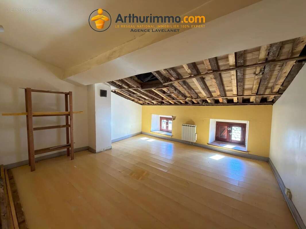 Appartement à MONTFERRIER