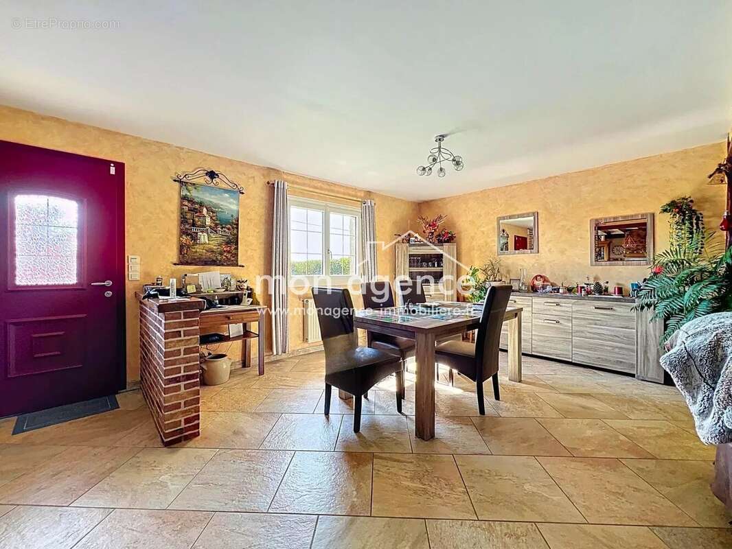 Maison à MESNIL-MAUGER