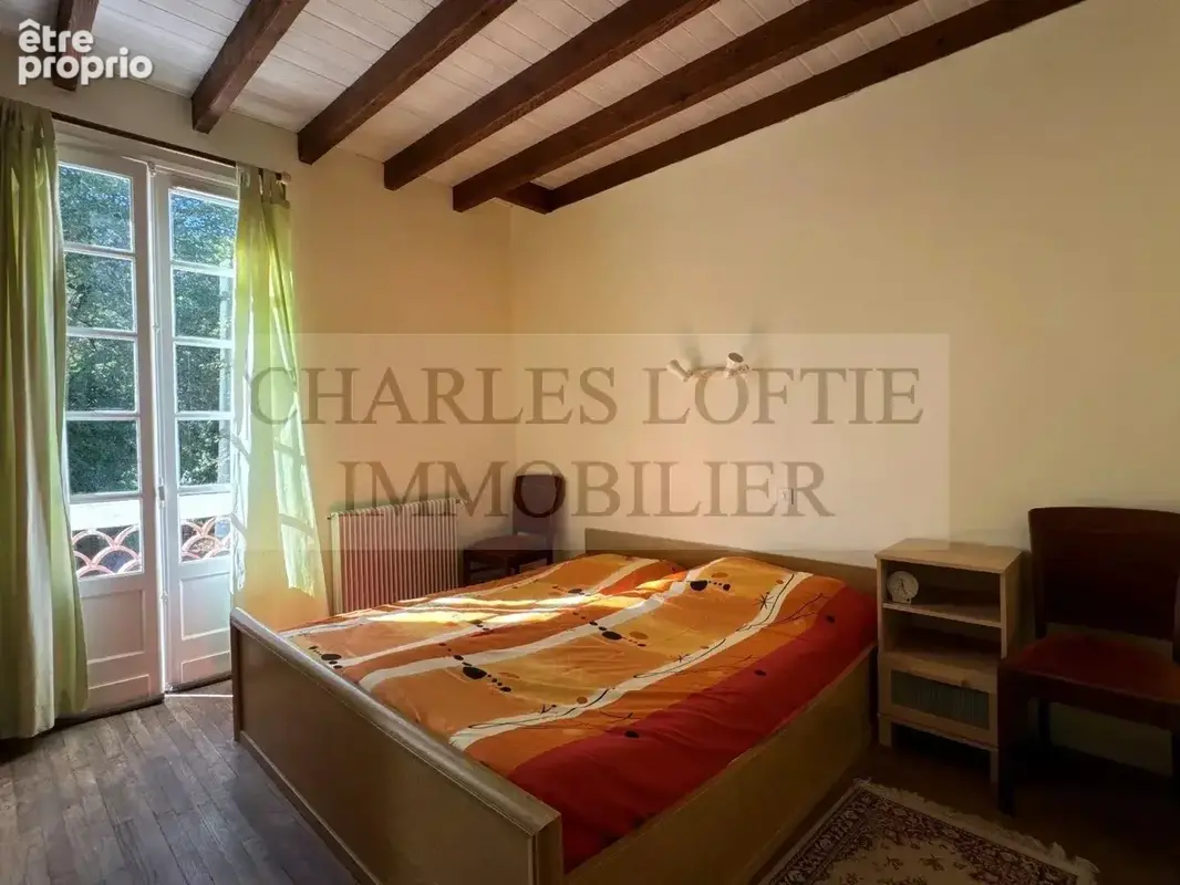 Maison familiale avec garage, piscine et accès à la rivière sur près de 7000 m² de terrain, proche de Prayssac. - photo 13
