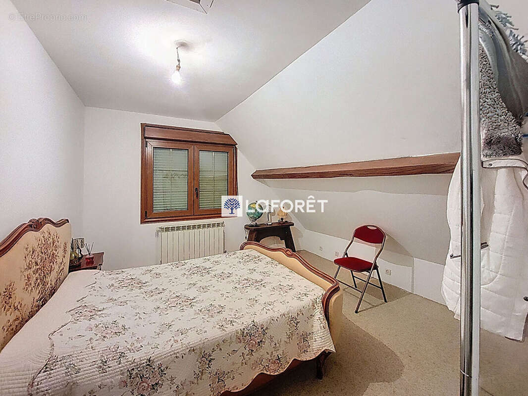 Maison à MAREST-DAMPCOURT