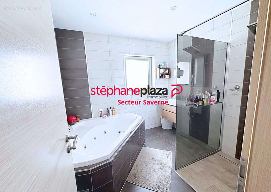 Maison contemporaine de 172 m² habitables - DPE A/A - photo 4