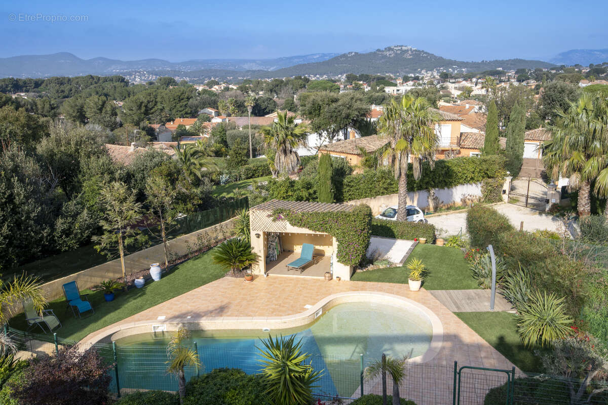 Maison à SIX-FOURS-LES-PLAGES