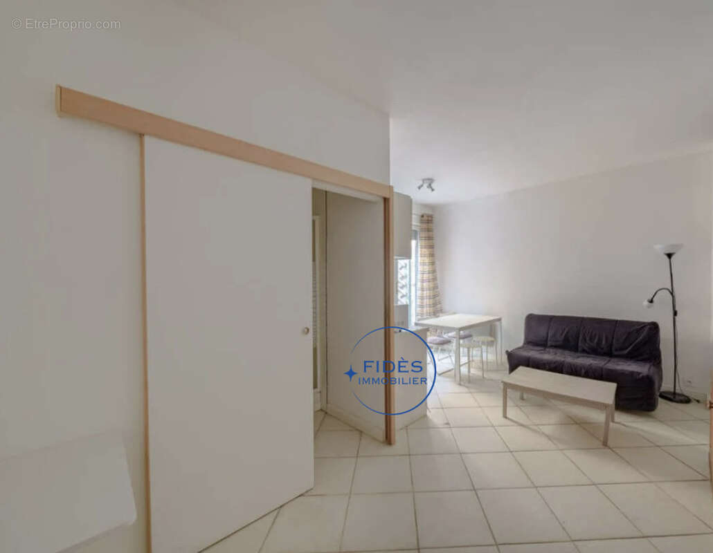 Appartement à MARSEILLE-1E