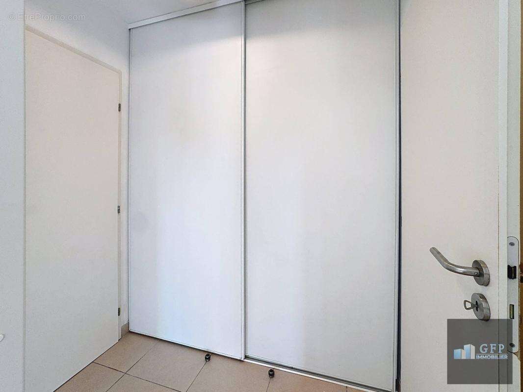 Appartement à BORMES-LES-MIMOSAS