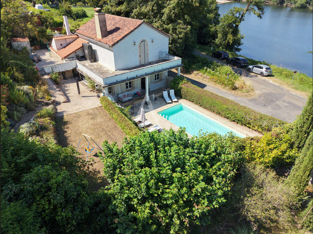 Élégante maison en pierre avec vue dégagée sur la rivière, piscine - photo 15