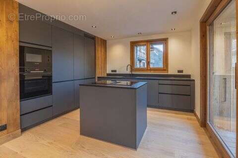 Maison 160 m² à Saint-Martin-De-Belleville  - photo 2