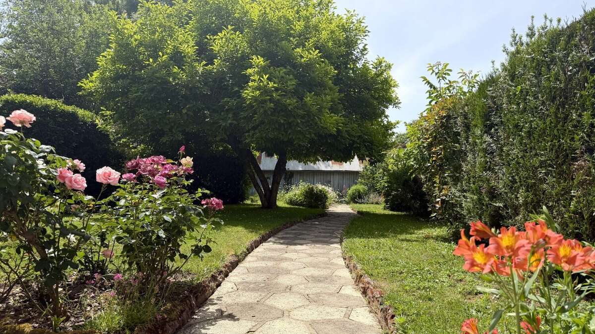 Jardin - Maison à TUFFE