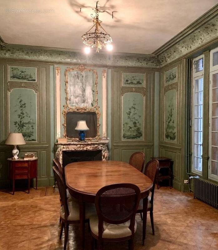 Maison à PARIS-17E