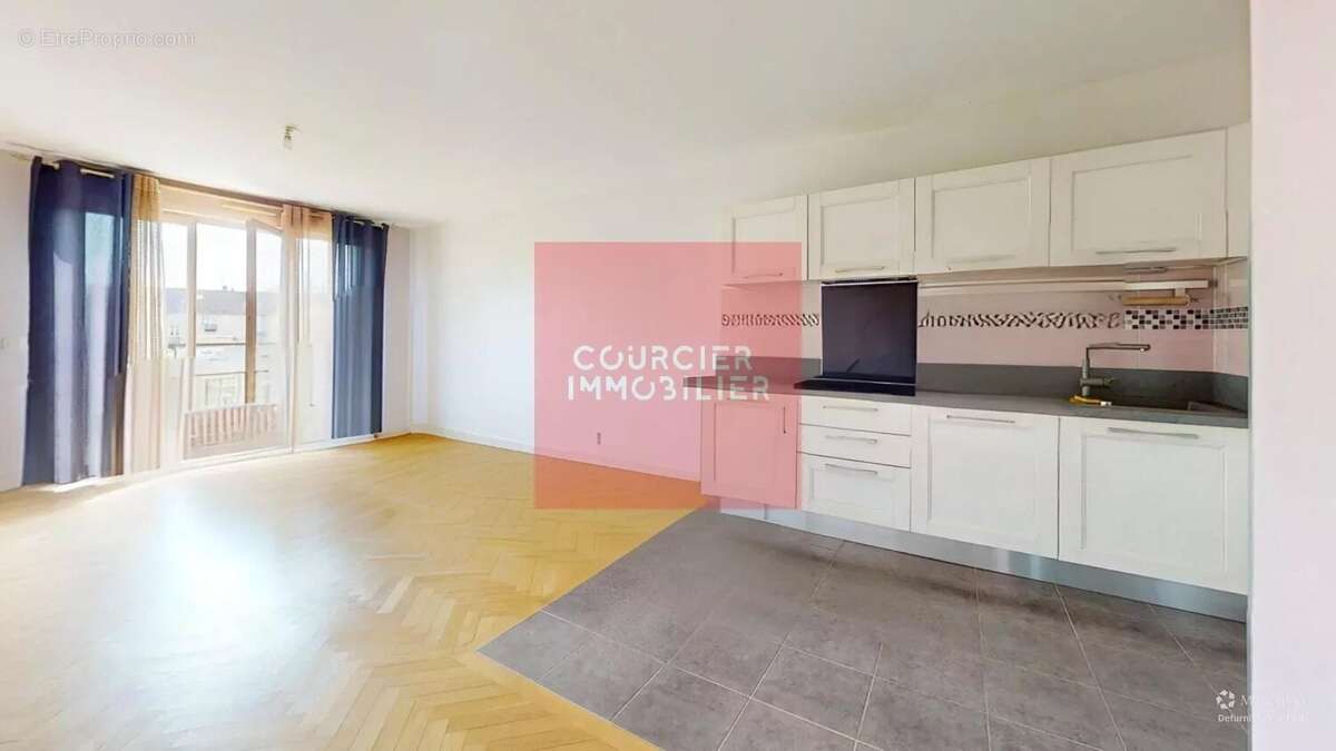 Appartement à LE MESNIL-SAINT-DENIS