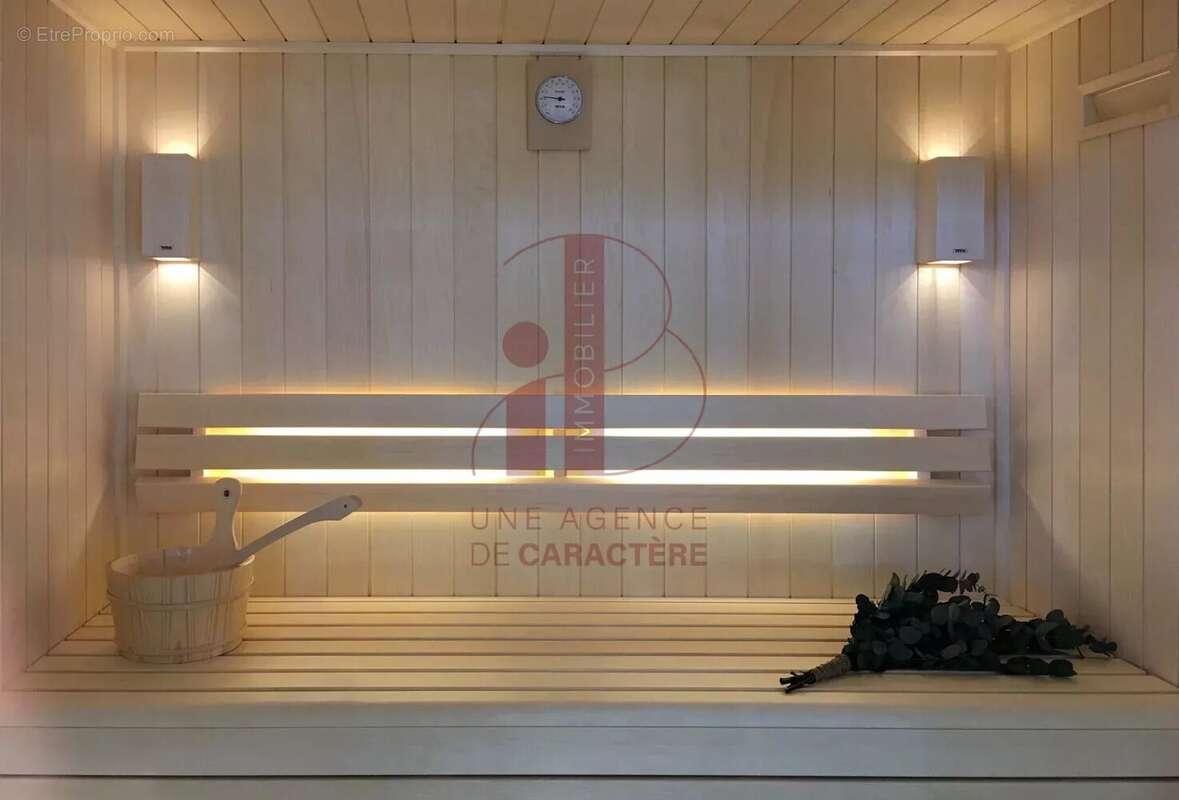 Maison à FONTAINEBLEAU