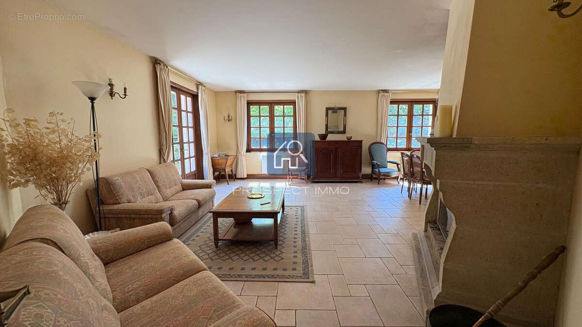 Propriété de caractère avec piscine à Laissac - photo 14