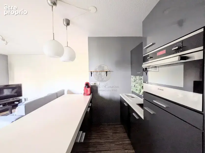 Lyon 7ᵉ   Appartement T2 avec balcon, parking et piscine au sein d’une résidence recherchée - photo 6