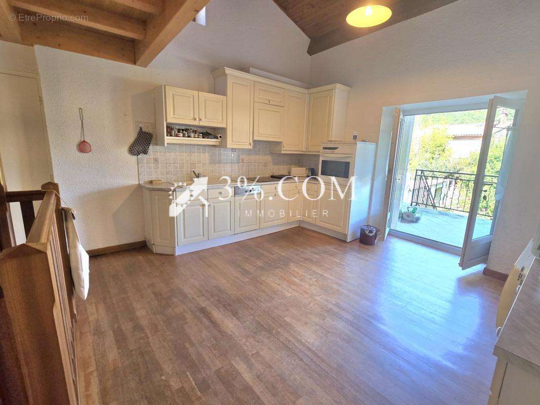 Maison de village de 120m2 et 5 chambres avec jardin et terr - photo 4
