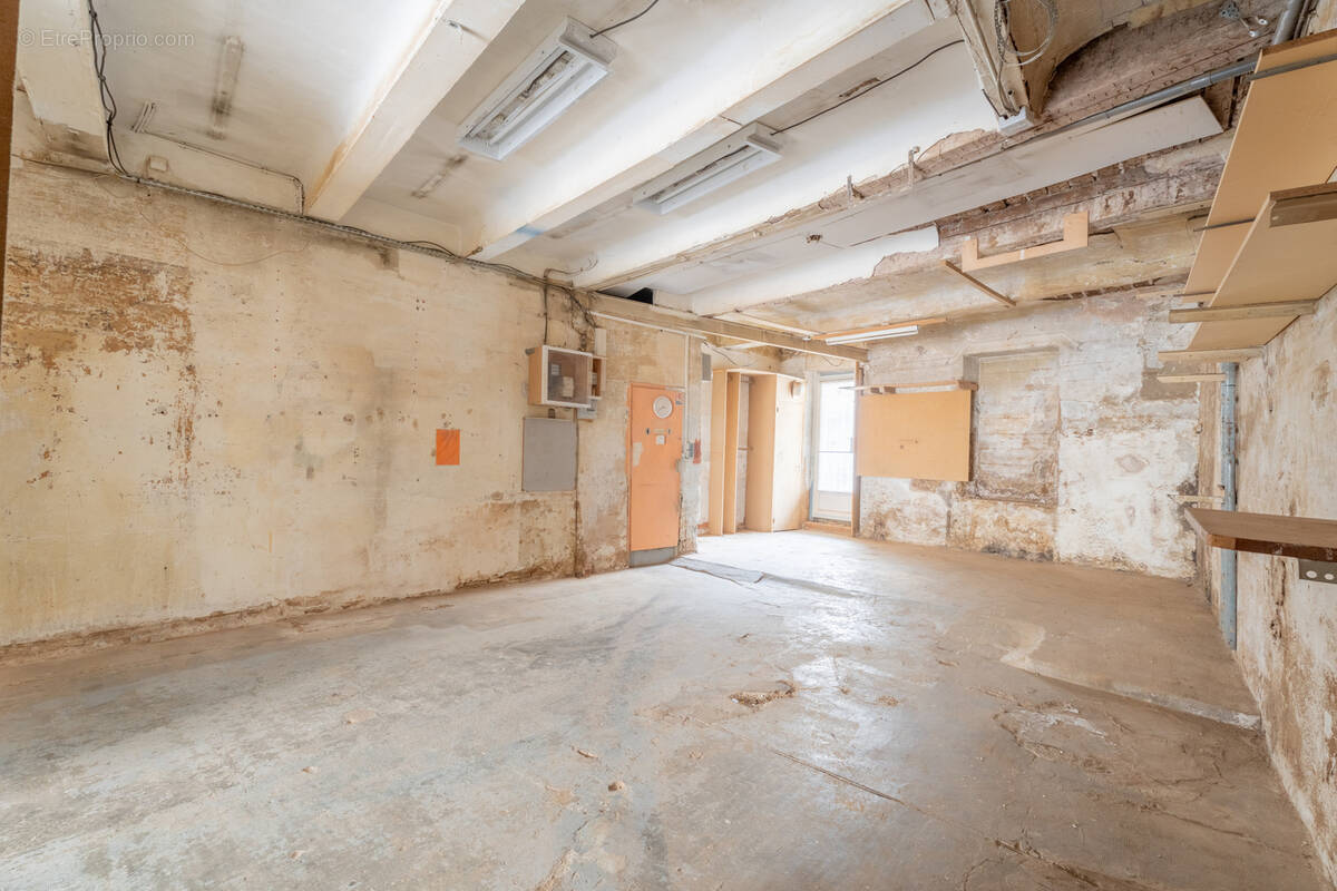 Commerce à MARSEILLE-5E