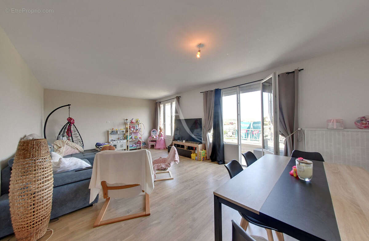 Superbe 4 pièces de 79 m² avec balcon, cuisine moderne et cave - photo 2