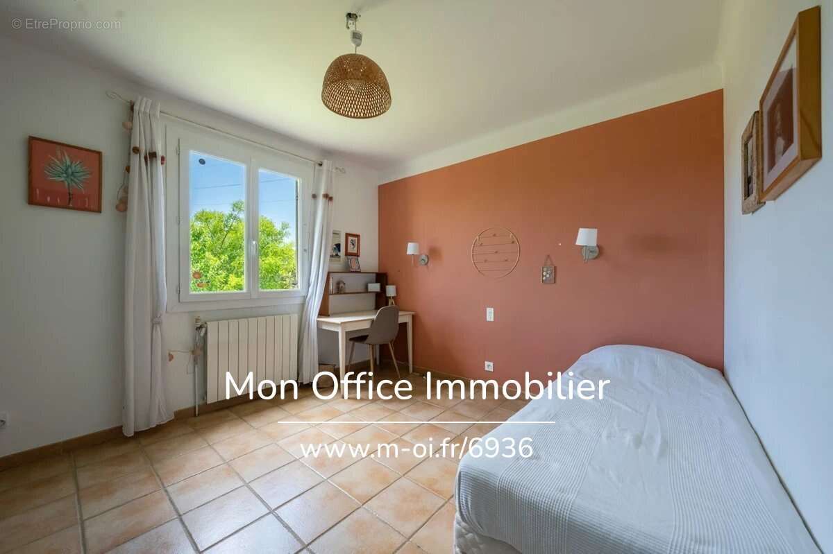 Référence : 6936-AUS - Pertuis - Maison familiale avec dépendance - Jardin et piscine - photo 12