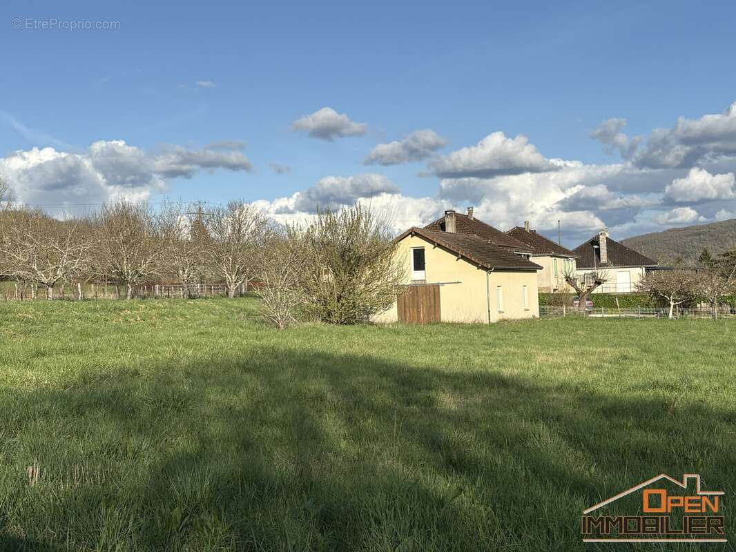 Appartement à CAZOULES