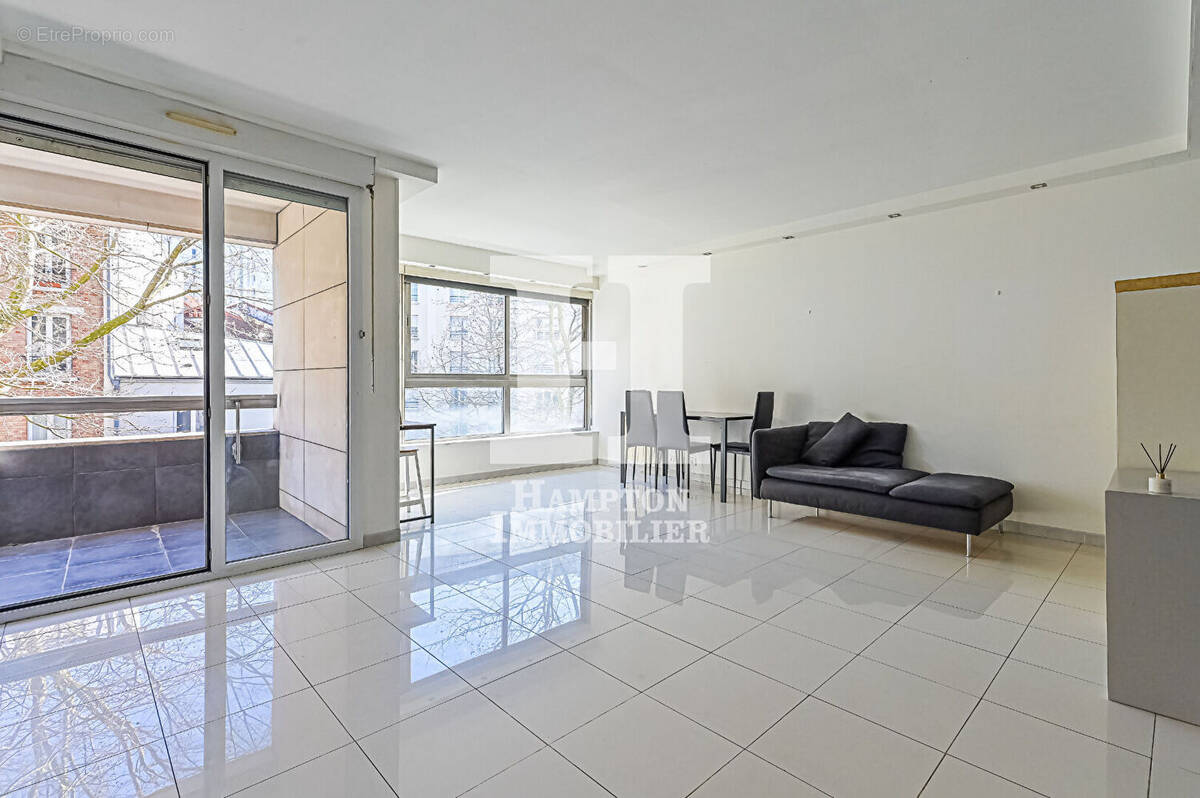 Appartement à PARIS-19E