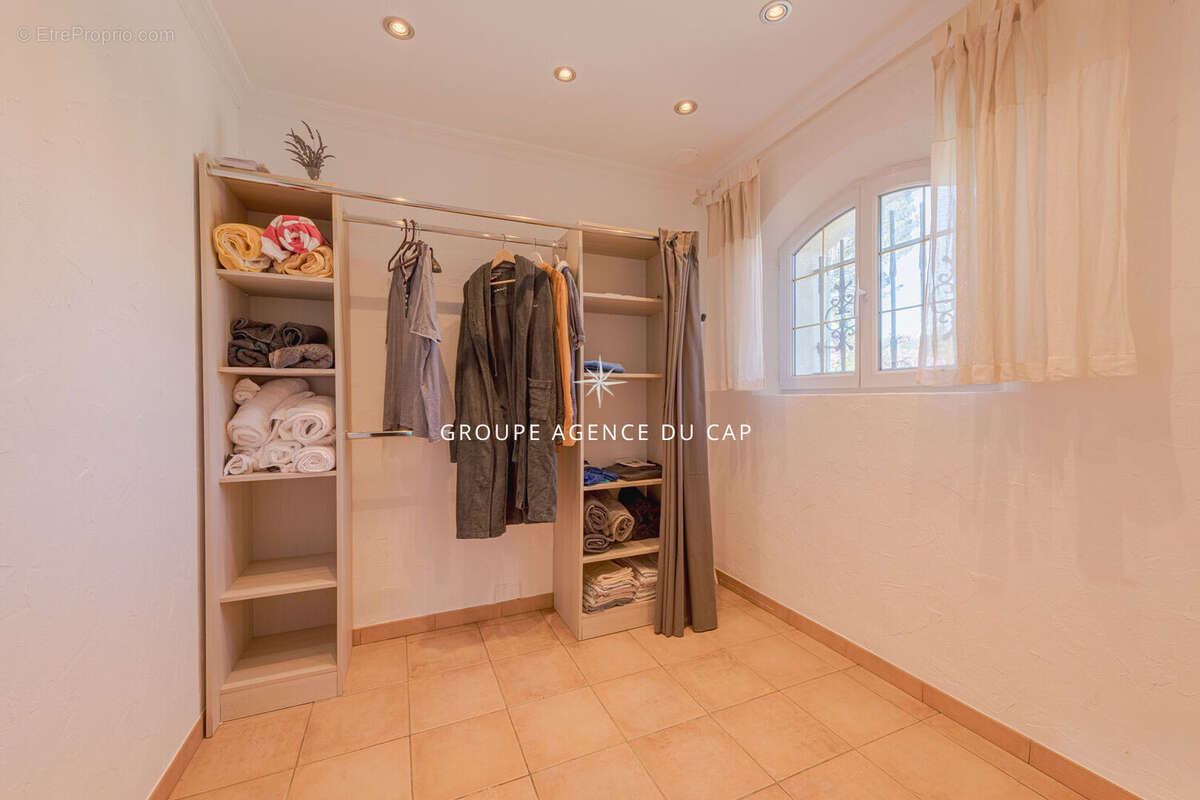Saint raphael valescure villa 6 pieces avec piscine - photo 14