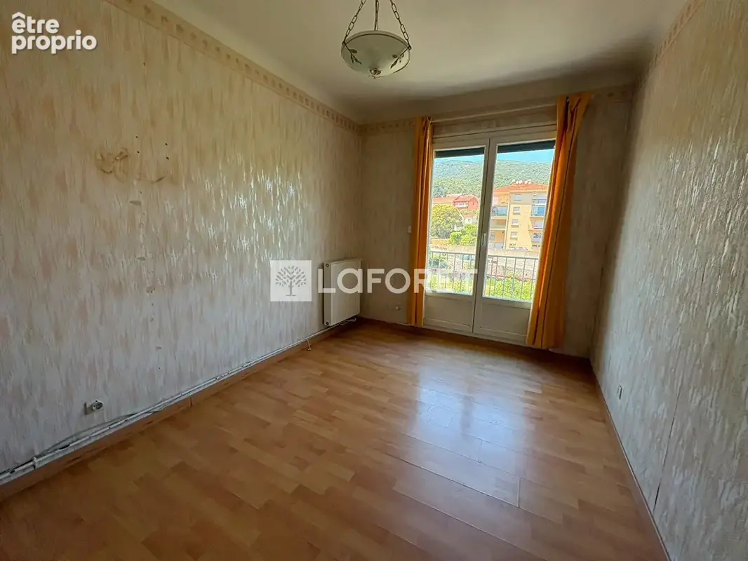 À vendre, appartement de 82 m² situé en rez-de-chaussée d'une copropriété calme et paisible à Amélie-les-Bains-Palalda. - photo 8