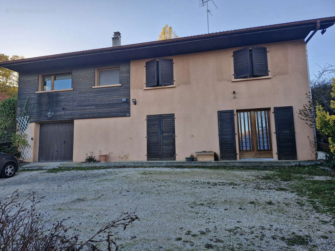 Appartement à ALLINGES