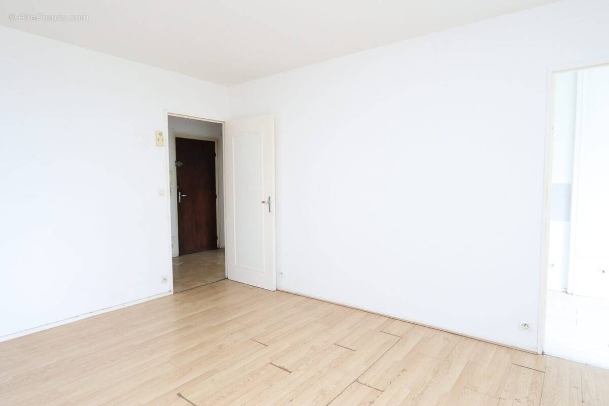 Appartement 62 m² à Saran  - photo 1