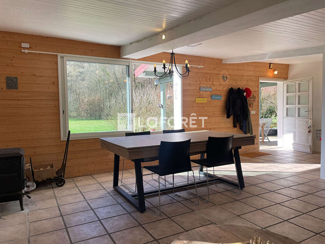 Maison à LONS-LE-SAUNIER