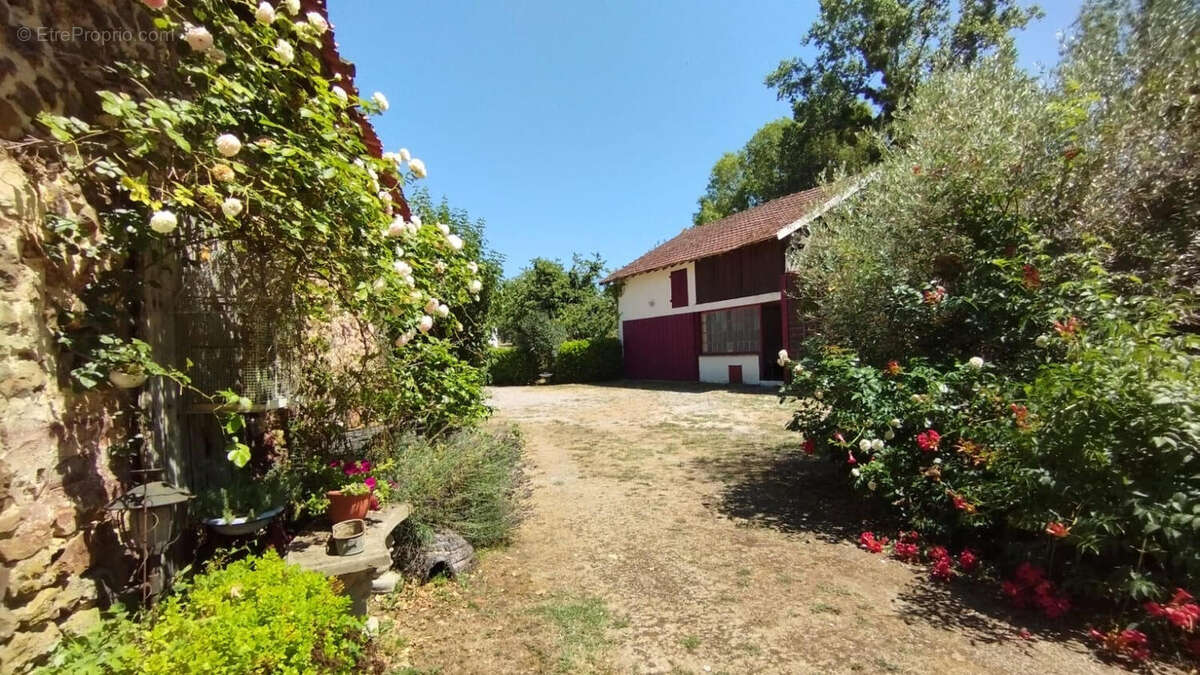8 juillet 2026 - 2ND BARN