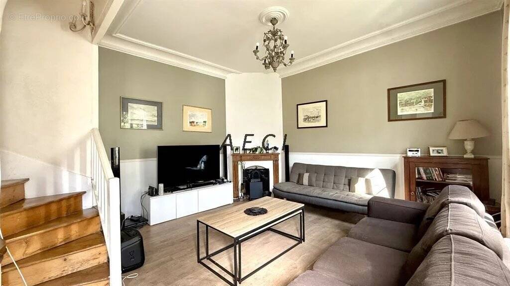 Maison à ASNIERES-SUR-SEINE